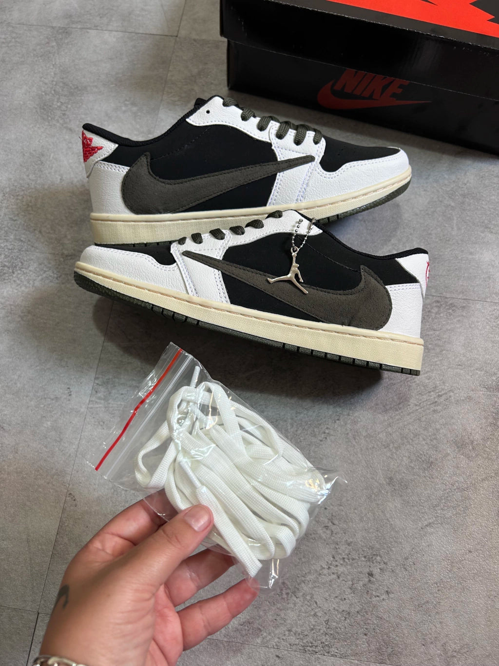 Air Jorda 1 Low Travis Scott