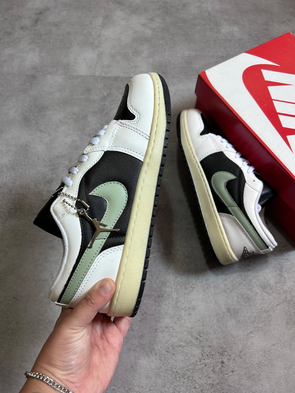 Air Jordan 1 Low