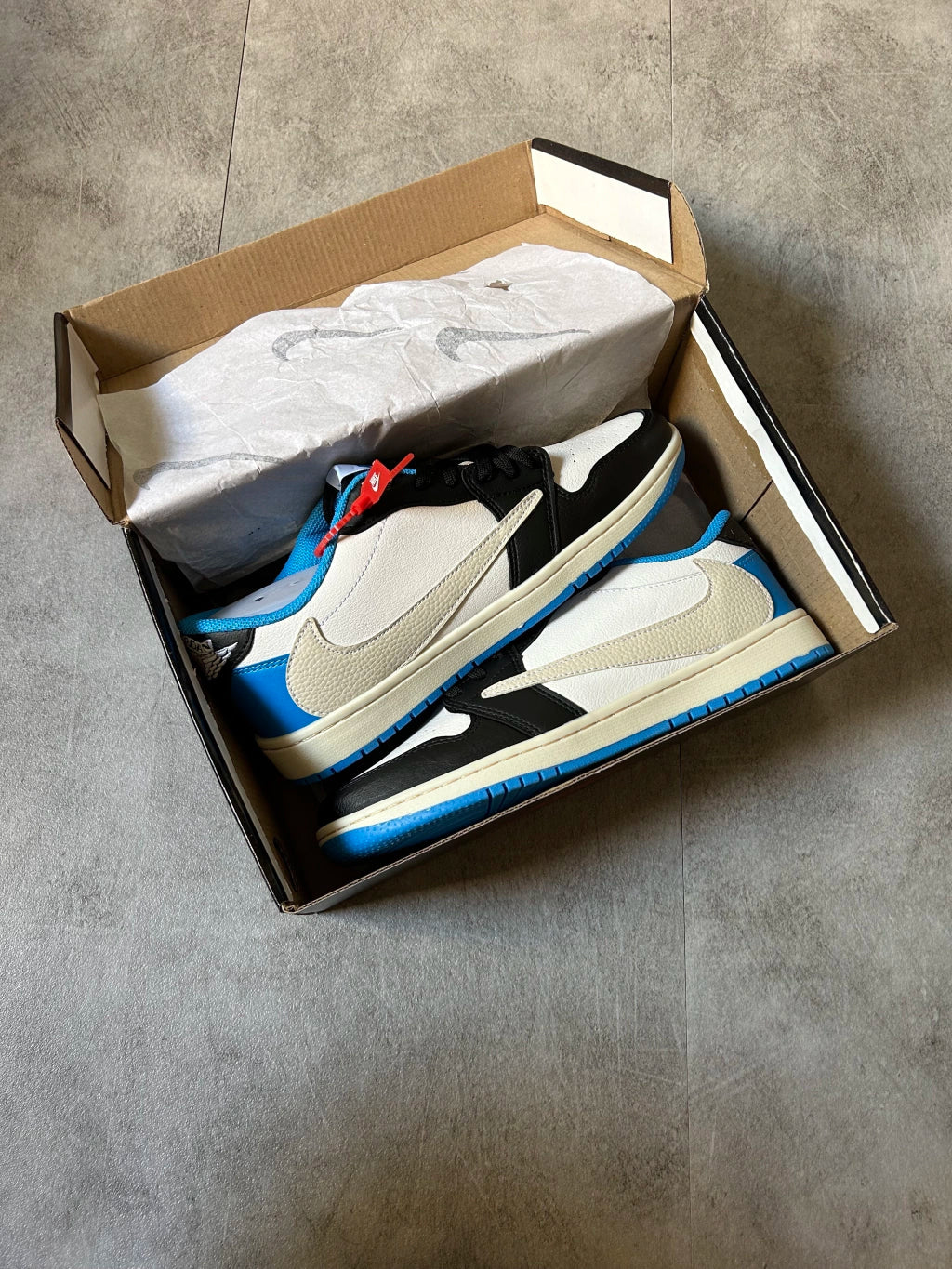 Air Jordan 1 Low Travis Scott