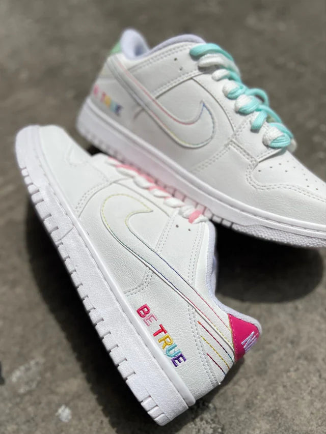 Tênis Nike Dunk Low "Branco Colorido"