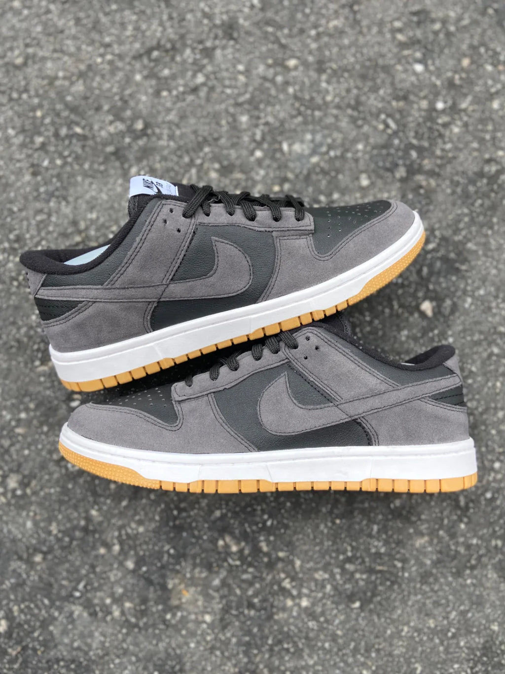 Tênis Nike Dunk Low "Cinza e Branco"