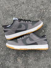 Tênis Nike Dunk Low "Cinza e Branco"