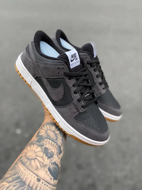 Tênis Nike Dunk Low "Cinza e Branco"