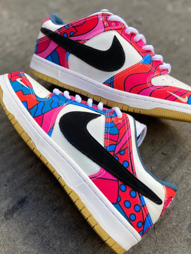 Tênis Nike Dunk Low " X PARRA "