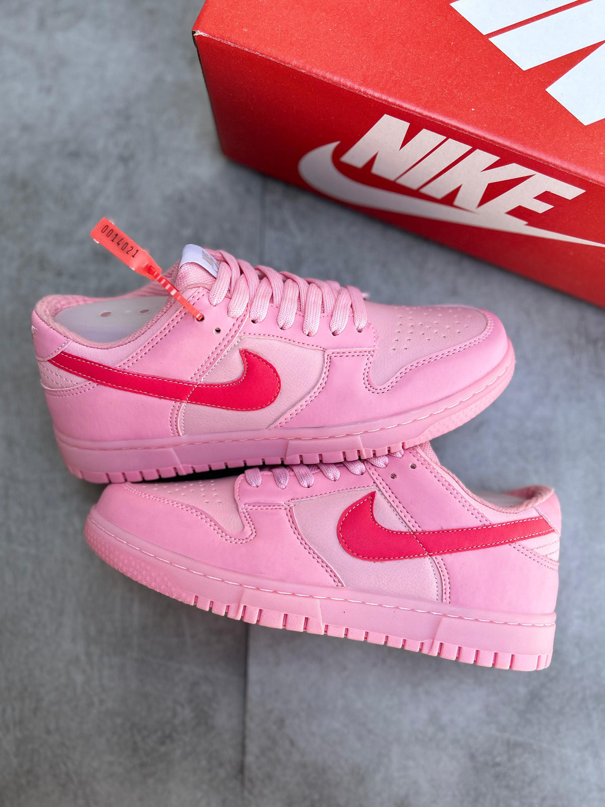 Nike Dunk Low “Triple Pink”