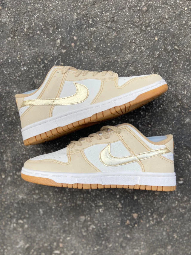 Tênis Nike Dunk Low "Dourado"