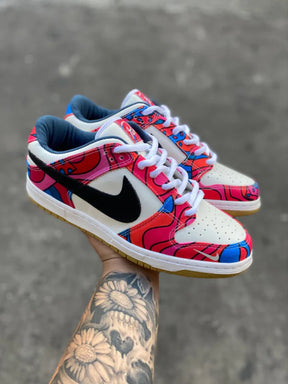 Tênis Nike Dunk Low " X PARRA "