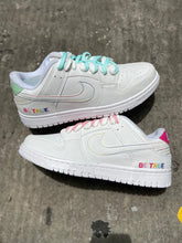Tênis Nike Dunk Low "Branco Colorido"