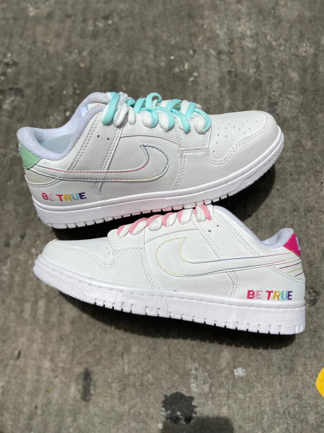 Tênis Nike Dunk Low "Branco Colorido"