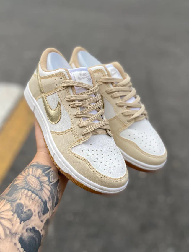 Tênis Nike Dunk Low "Dourado"