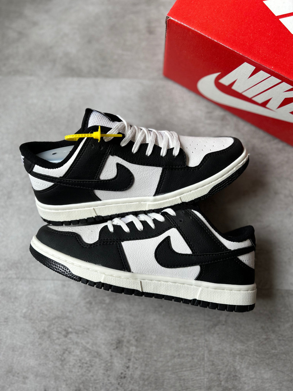 Tênis Nike Dunk Low "Retro White Black"