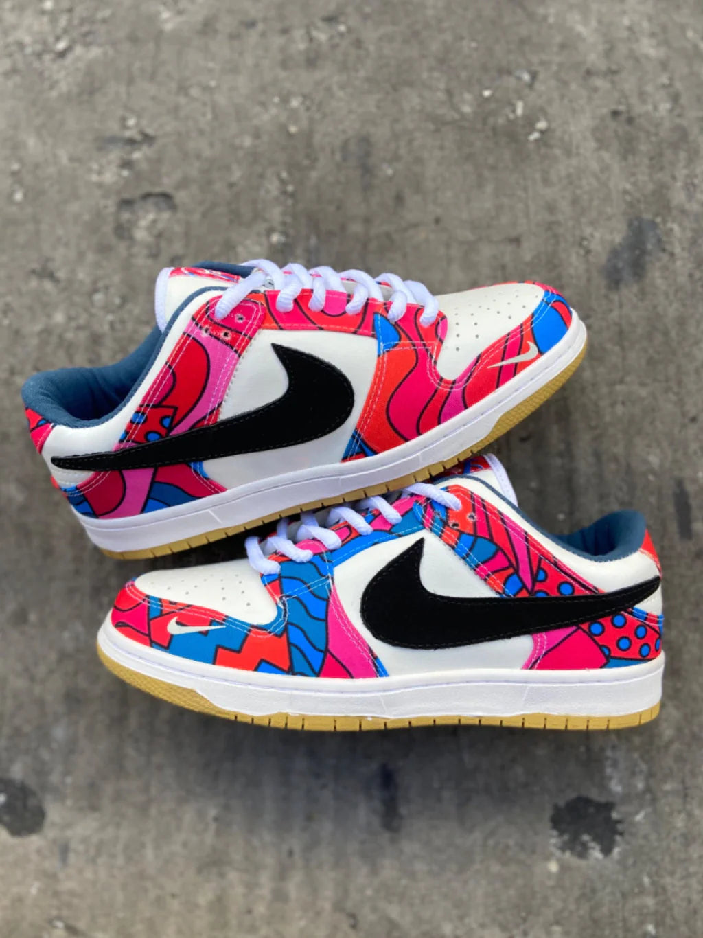 Tênis Nike Dunk Low " X PARRA "