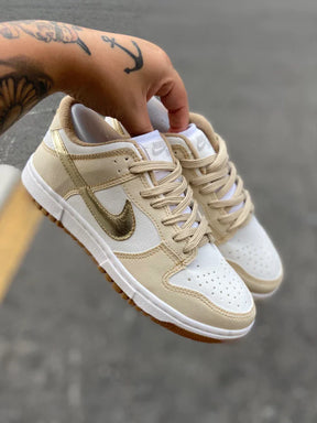 Tênis Nike Dunk Low "Dourado"