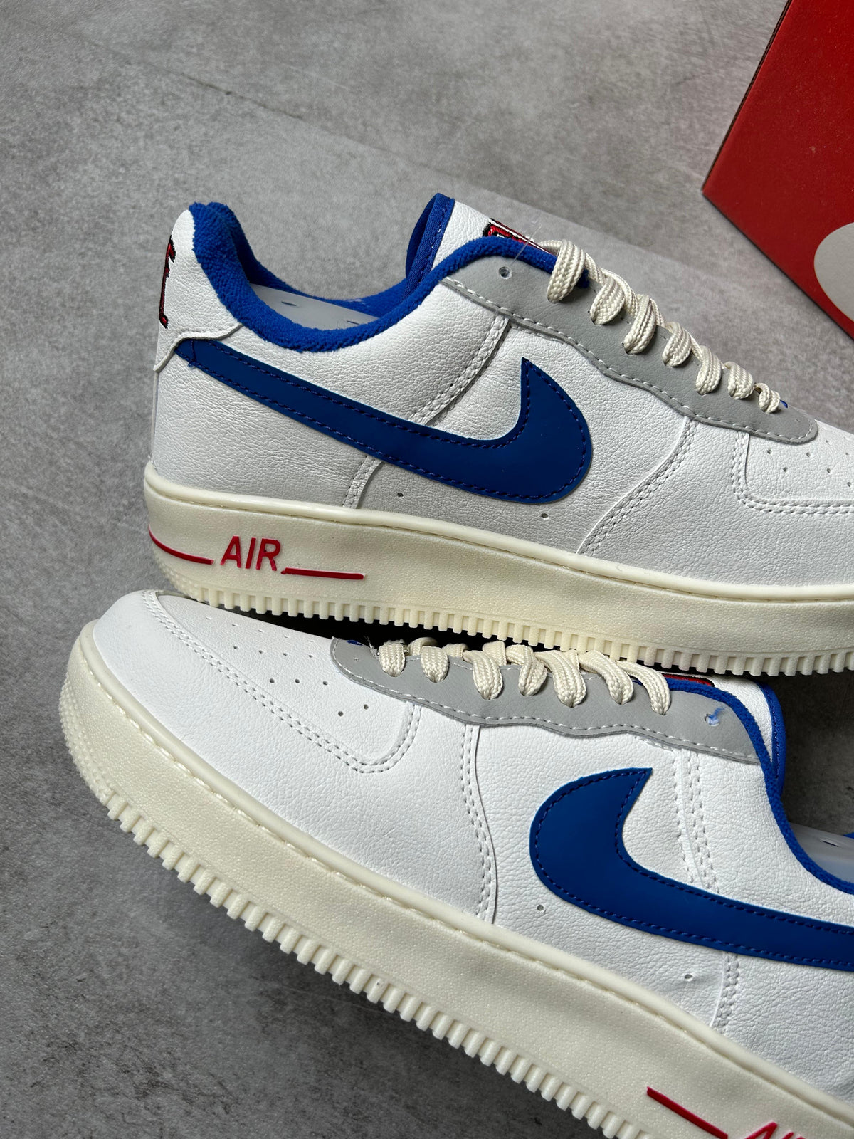 Nike Air Force " 1'07 LX"