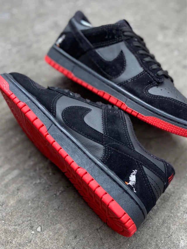 Tênis Nike Dunk Low "Preto e Vermelho