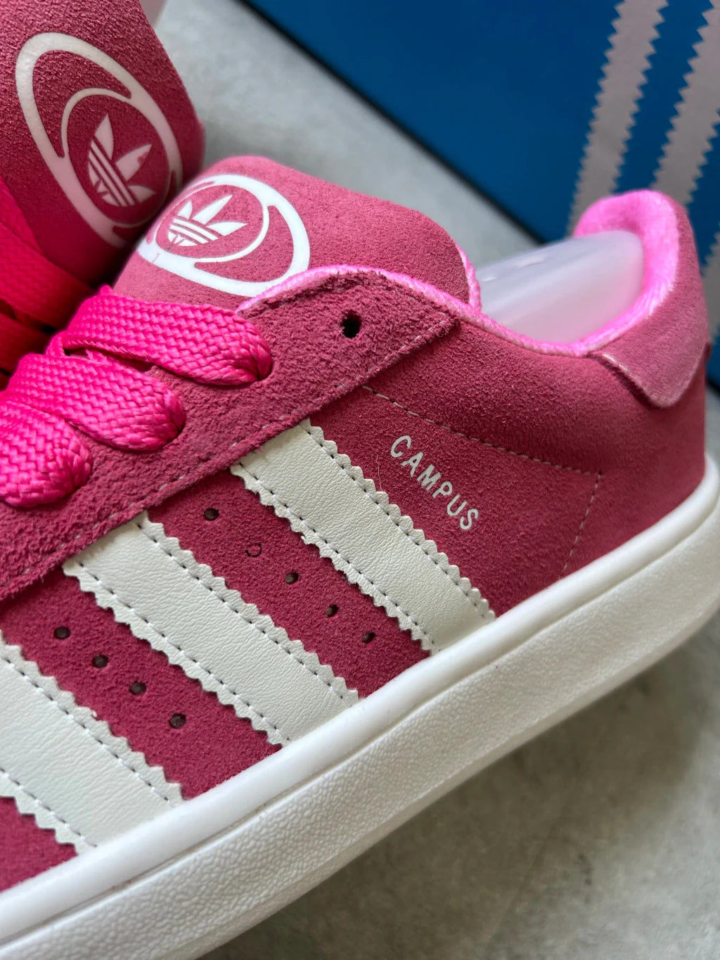 Adidas "Campus 00'S"