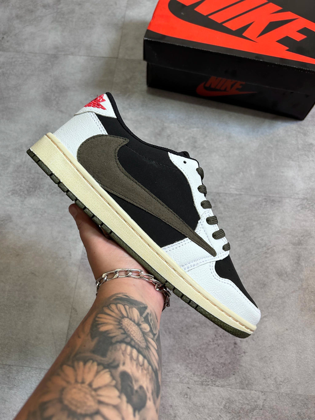 Air Jorda 1 Low Travis Scott
