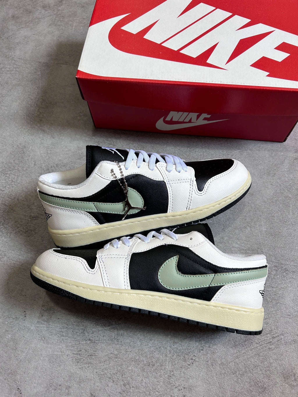 Air Jordan 1 Low