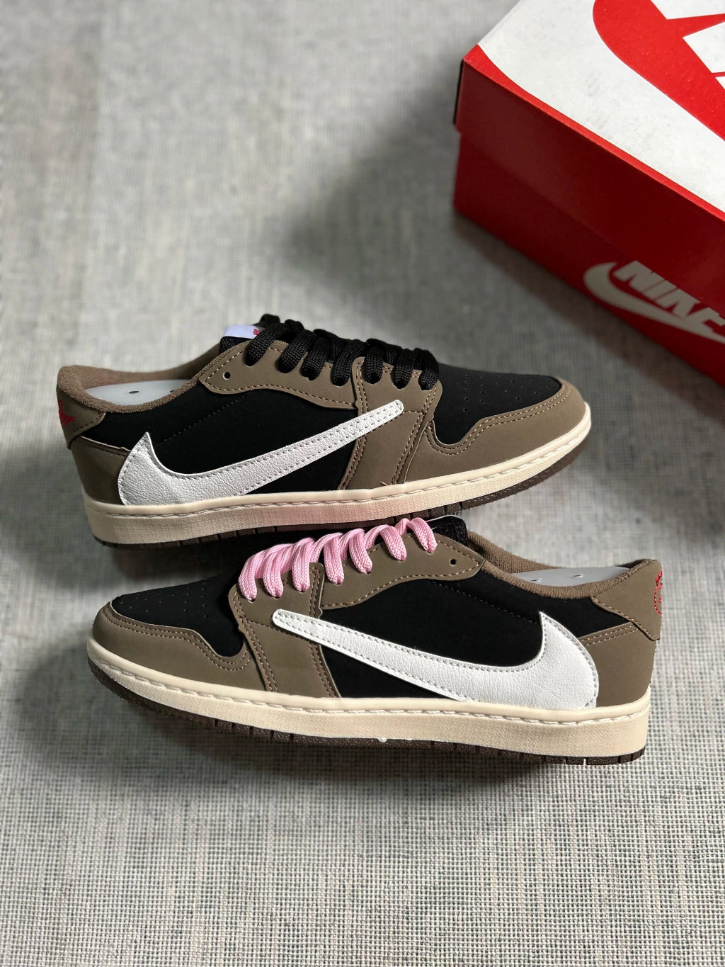 Air Jordan 1 Low Travis Scott