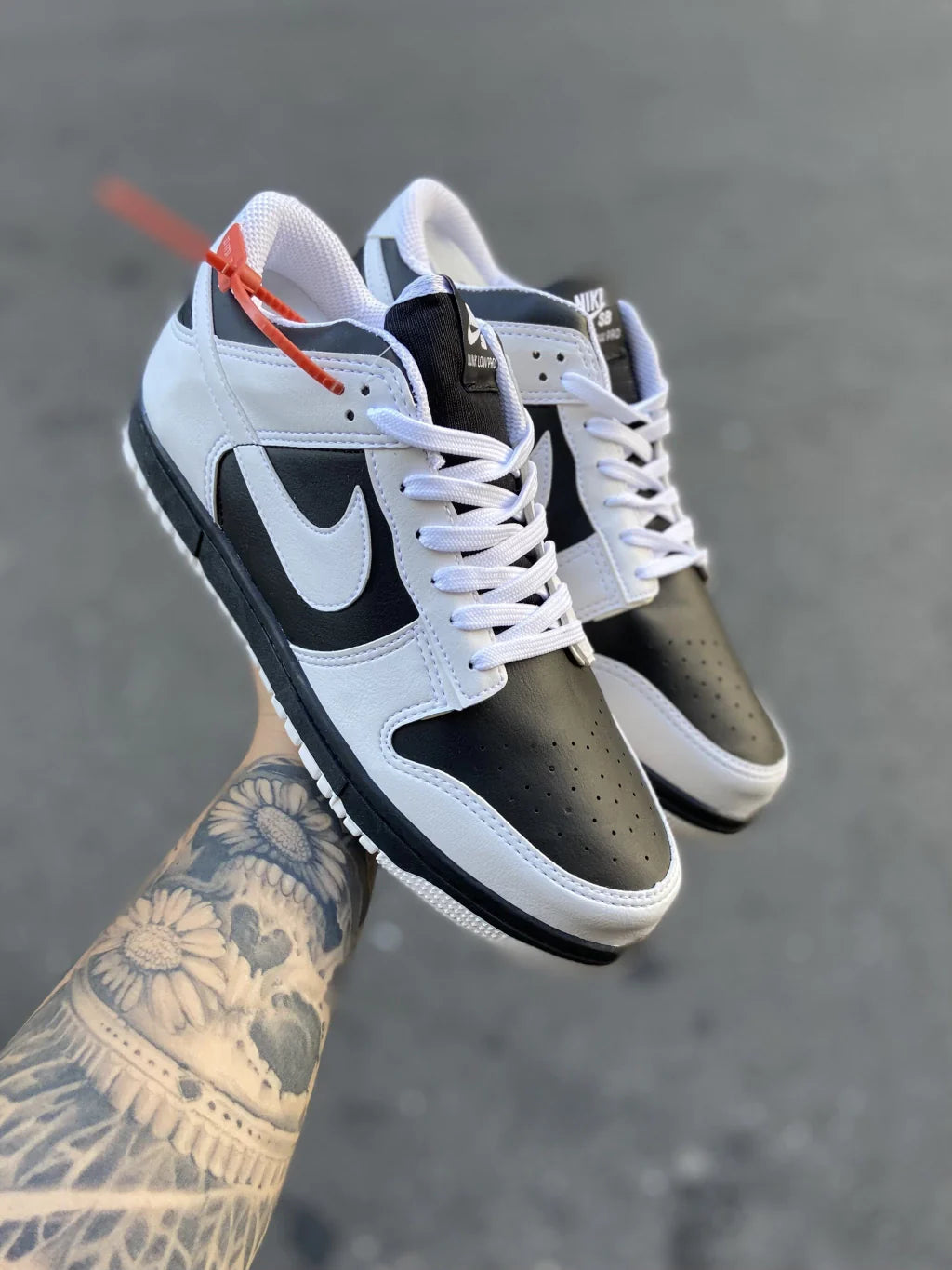 Nike Dunk Low "Branco e Preto"
