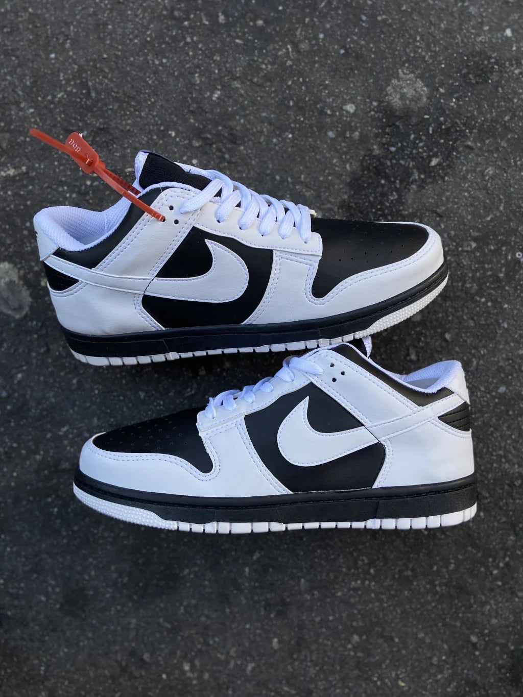 Nike Dunk Low "Branco e Preto"