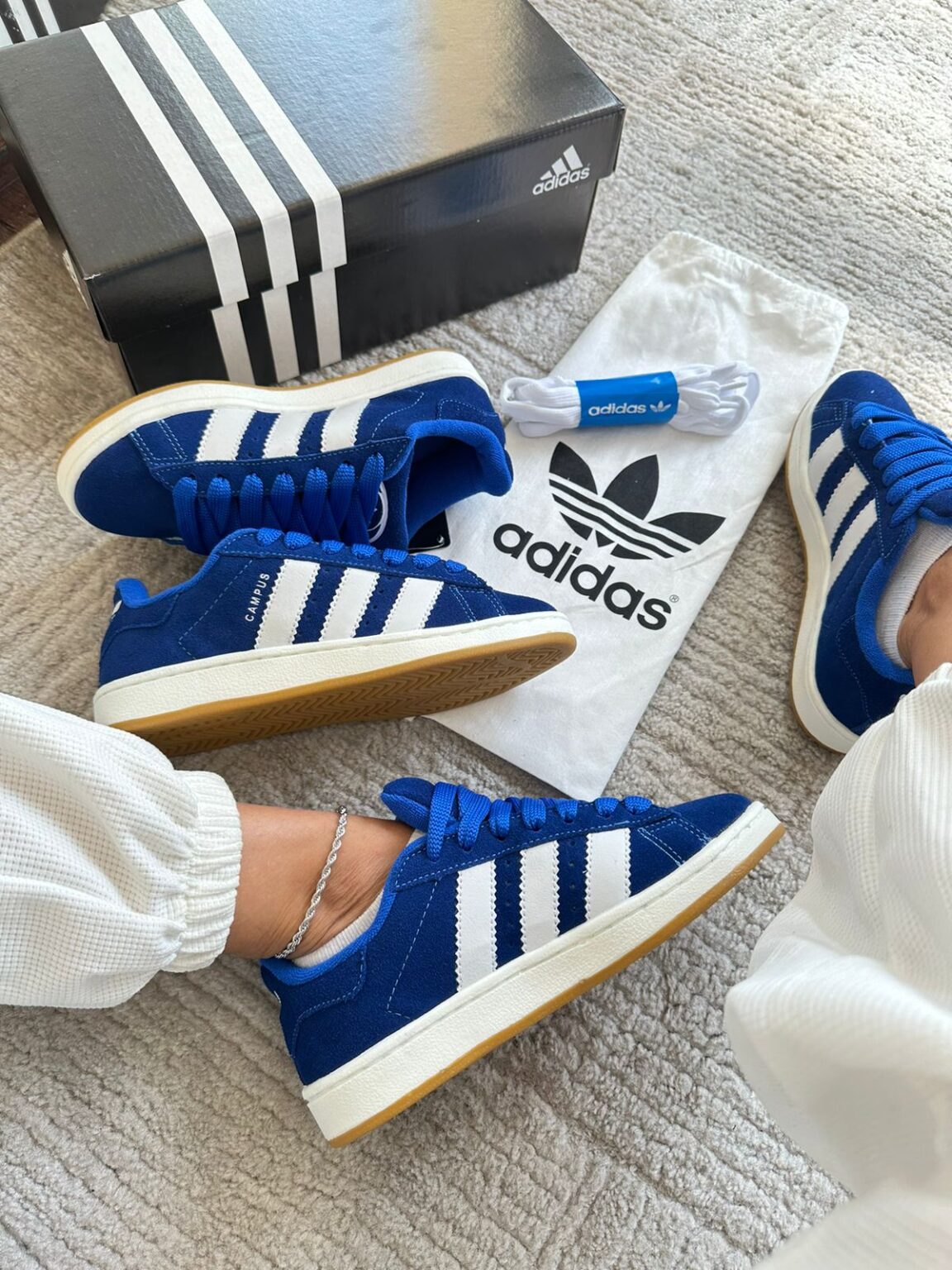 Adidas "Campus 00'S"