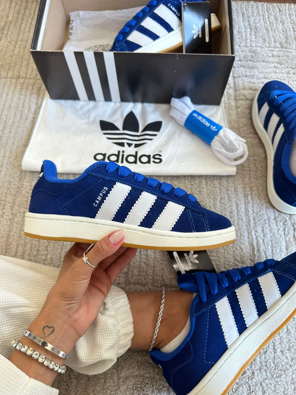 Adidas "Campus 00'S"