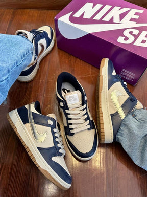 Nike Dunk Low "Azul e Dourado"